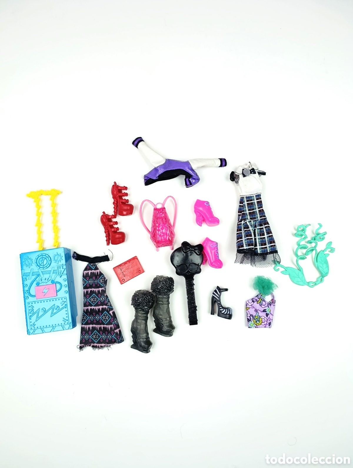 Mu&ntilde;ecas Modernas: Lote ropa y accesorios Monster high