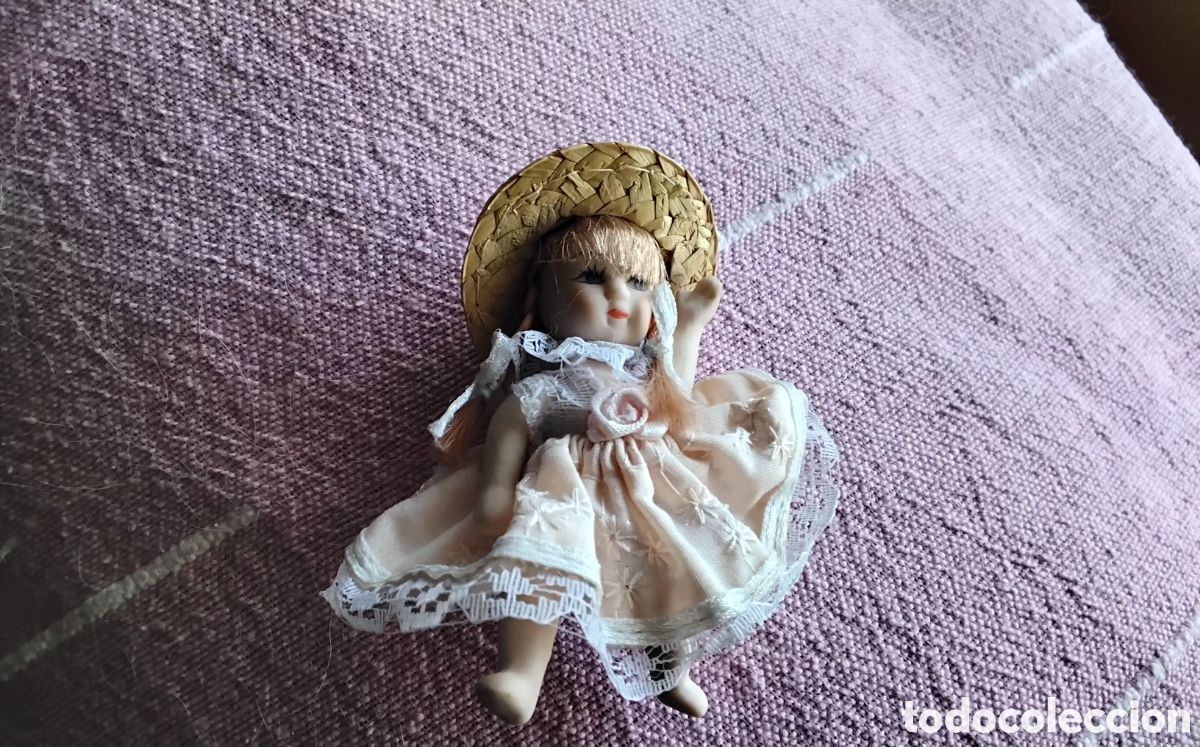 Mu&ntilde;ecas modernas: Mu&ntilde;equita con sombrero - Foto 1