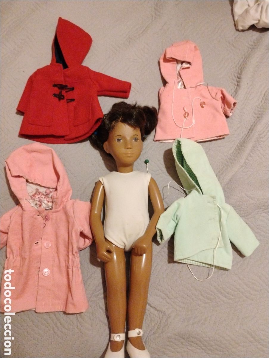 Mu&ntilde;ecas Modernas: Mu&ntilde;eca Sasha Doll Vintage Trendon 40cm Brunette + Lote 4 Abrigos Ropa Jadzia
