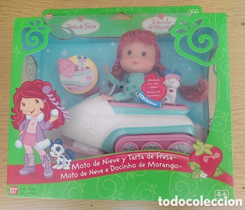 Mu&ntilde;ecas Modernas: TARTA DE FRESA BANDAI 2007