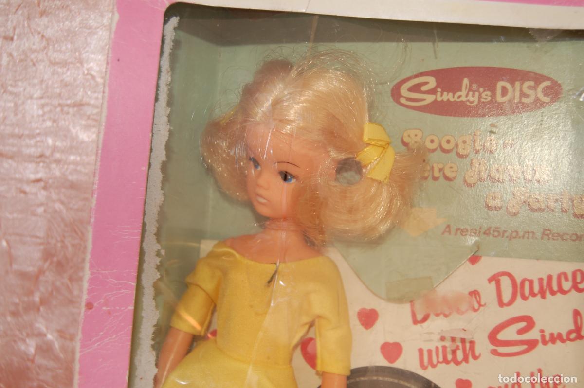 Mu&ntilde;ecas modernas: mueca sindy de pedigree en caja - Foto 3