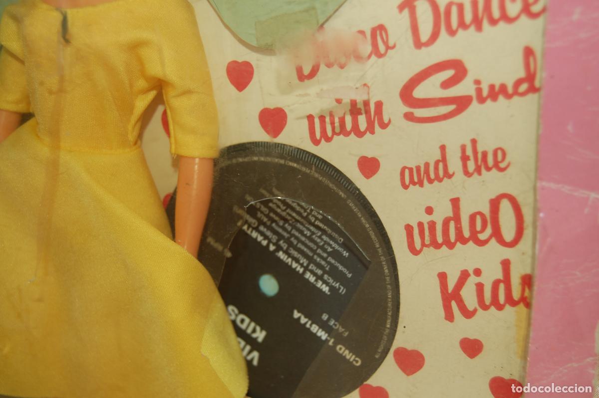 Mu&ntilde;ecas modernas: mueca sindy de pedigree en caja - Foto 4