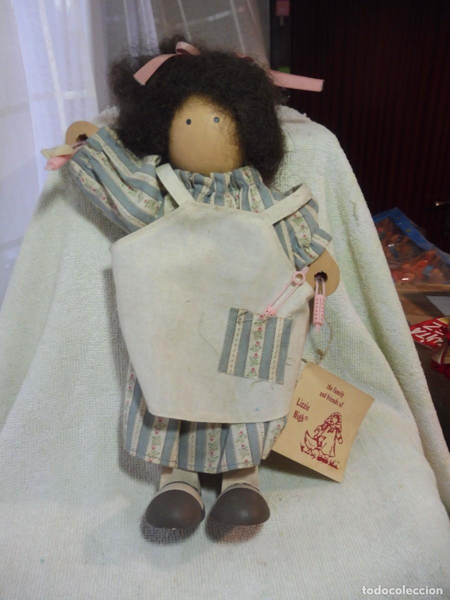Mu&ntilde;ecas Modernas: Mu&ntilde;eca arte popular Justine Valentine Lizzie Hight , Ladie&Friends 1993