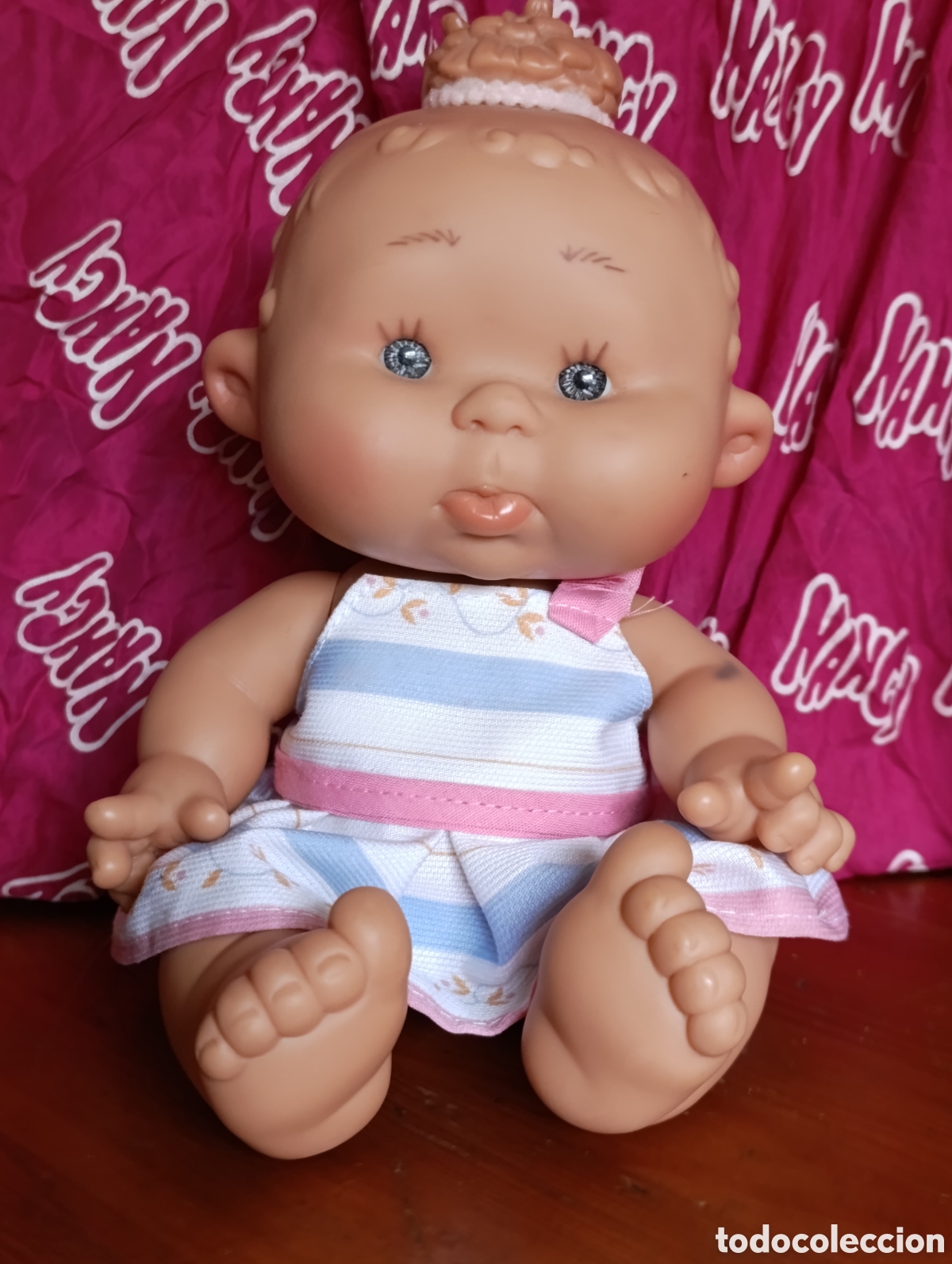 Mu&ntilde;ecas Modernas: MU&Ntilde;ECA BEBE NINES D'ONIL,CON ROPA OROGINAL.
