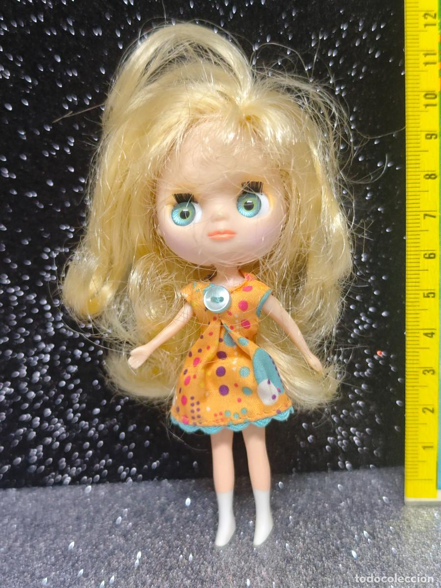 Mu&ntilde;ecas Modernas: MU&Ntilde;ECA BLYTHE CON VESTIDO o (2010)