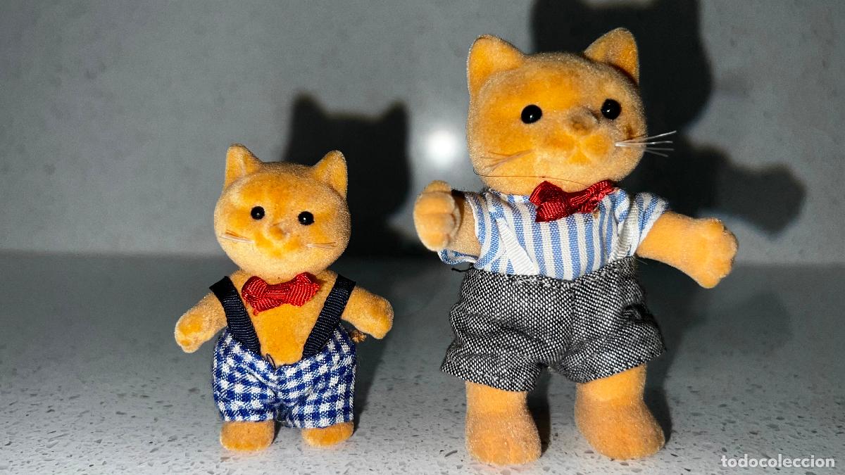 Mu&ntilde;ecas modernas: SYLVANIAN - ANTIGUOS MU&Ntilde;ECOS GATOS SYLVANIAN, VESTIDOS DE ORIGEN!