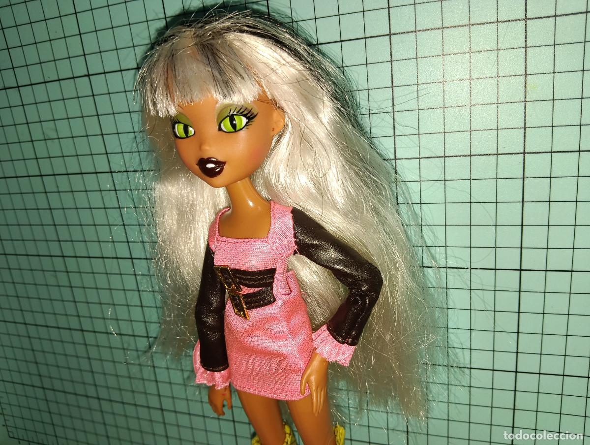 Mu&ntilde;ecas modernas: Mu&ntilde;eca Bratzillaz Sashabella Paw - Foto 3