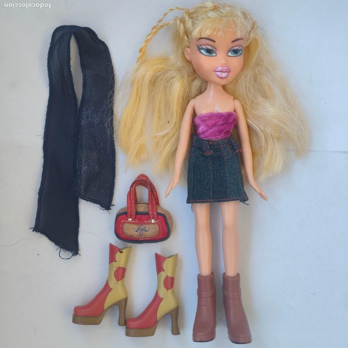 Mu&ntilde;ecas modernas: Express It Xpress It Cloe Bratz Lote Mu&ntilde;eca Zapatos Botas Bolso Cartera Bufanda