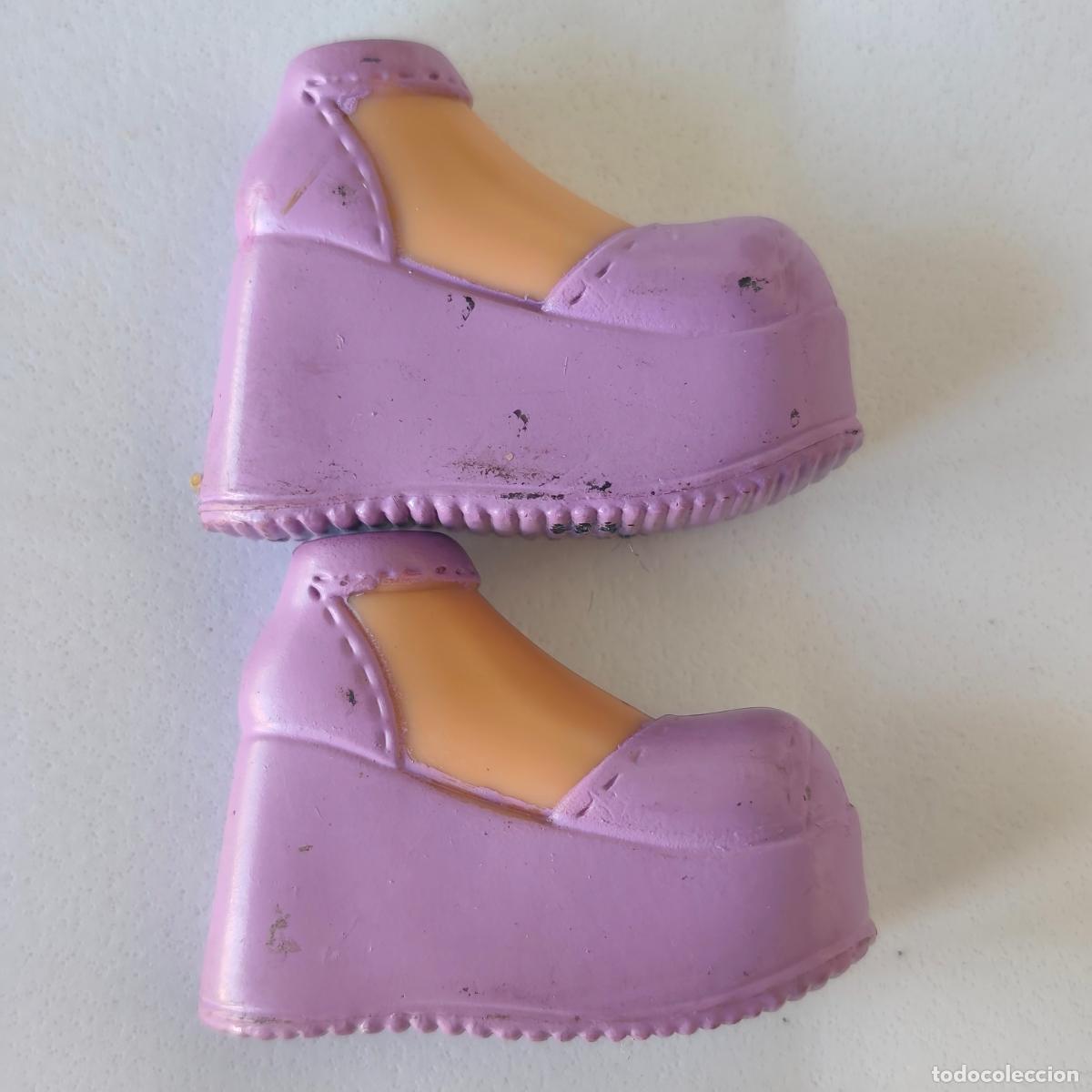 Mu&ntilde;ecas modernas: MGA BRATZ YASMIN 2001 1&ordf; Edici&oacute;n Mu&ntilde;eca Bratz Zapato de Repuesto Plataforma P&uacute;rpura