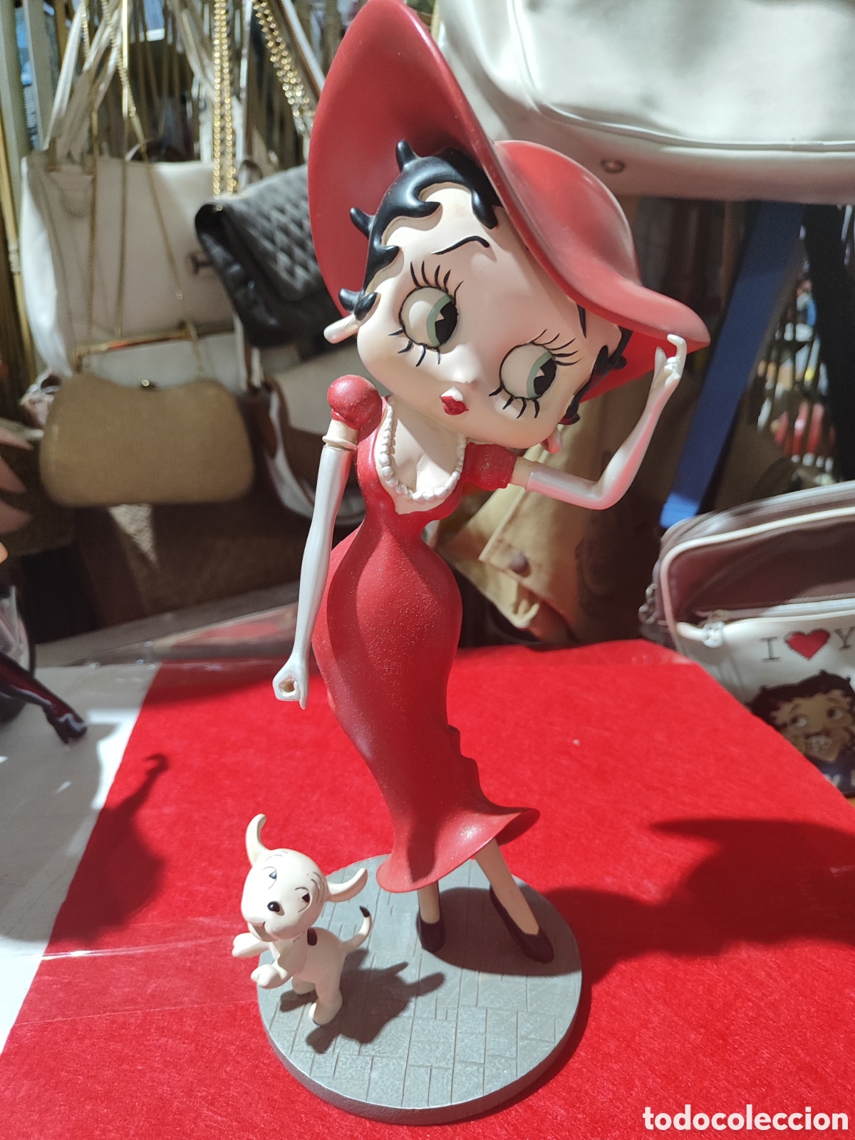 Mu&ntilde;ecas modernas: Original figura de Betty boop en resina con su perrito leer descripci&oacute;n
