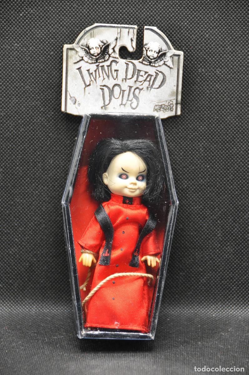 Mu&ntilde;ecas modernas: MU&Ntilde;ECA LIVING DEAD DOLLS (MEZCO 2001)