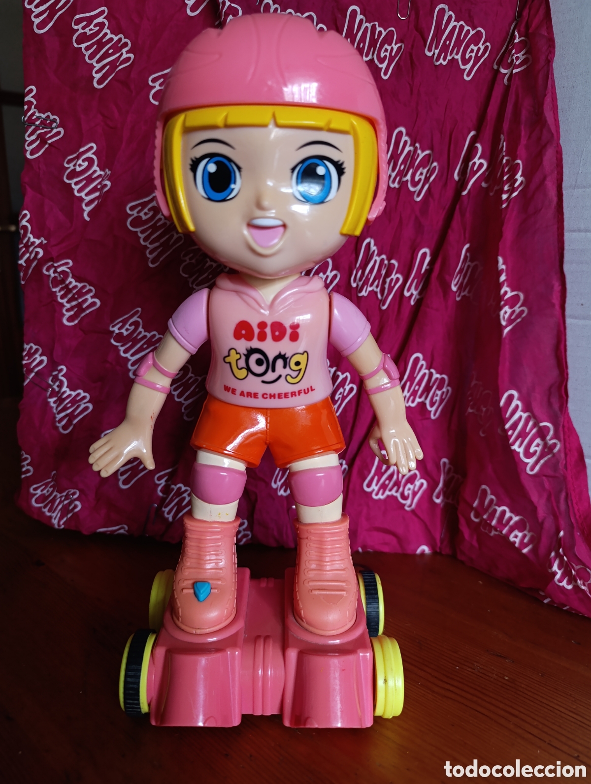 Mu&ntilde;ecas modernas: MU&Ntilde;ECO PATINADOR,&rdquo;WE SHENG&rdquo;.FUNCIONANDO.