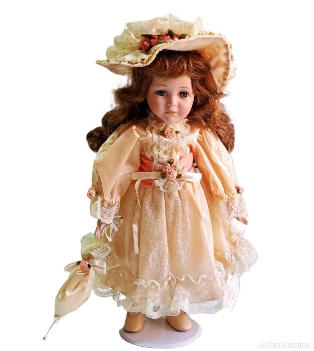 Mu&ntilde;ecas modernas: LEONARDO COLLECTION - MU&Ntilde;ECA DE PORCELANA - 42.CM ALTO
