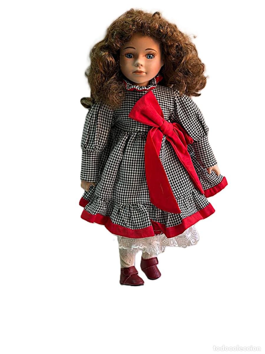 Mu&ntilde;ecas modernas: MU&Ntilde;ECA DE PORCELANA ALTO - 42 CM