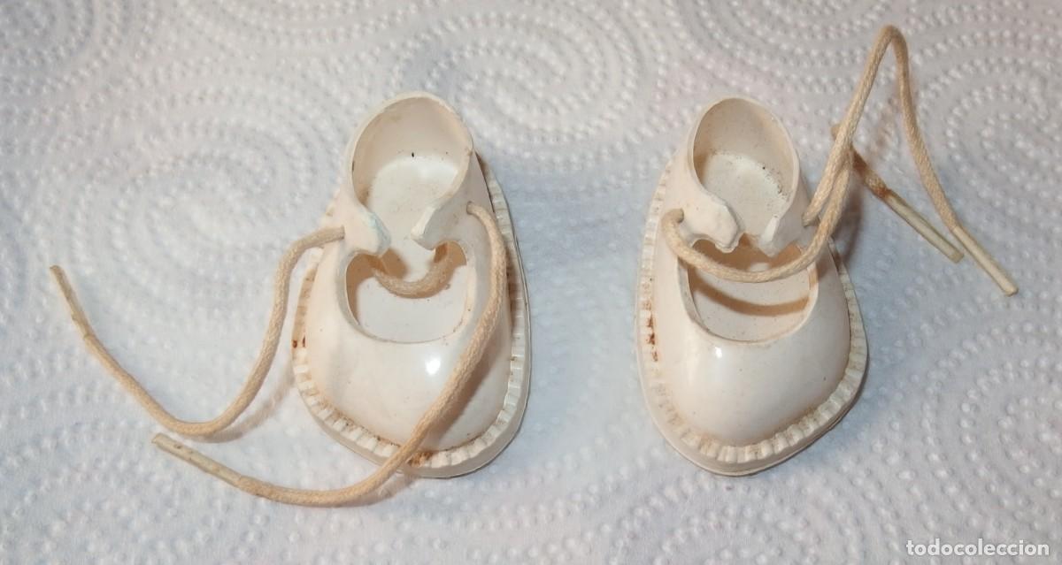 Mu&ntilde;ecas modernas: ZAPATOS CAPRICE,A&Ntilde;OS 60 &Oacute; 70