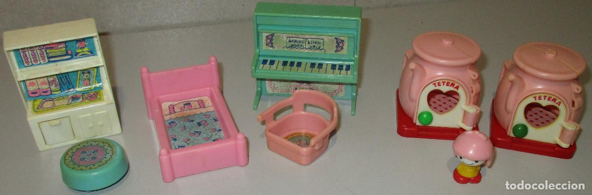Mu&ntilde;ecas modernas: Teteras GEYPERLAND GEYPER + muebles FAMILIA MICKEY de PSE PL&Aacute;STICOS SANTA ELENA, 80's, Walt Disney