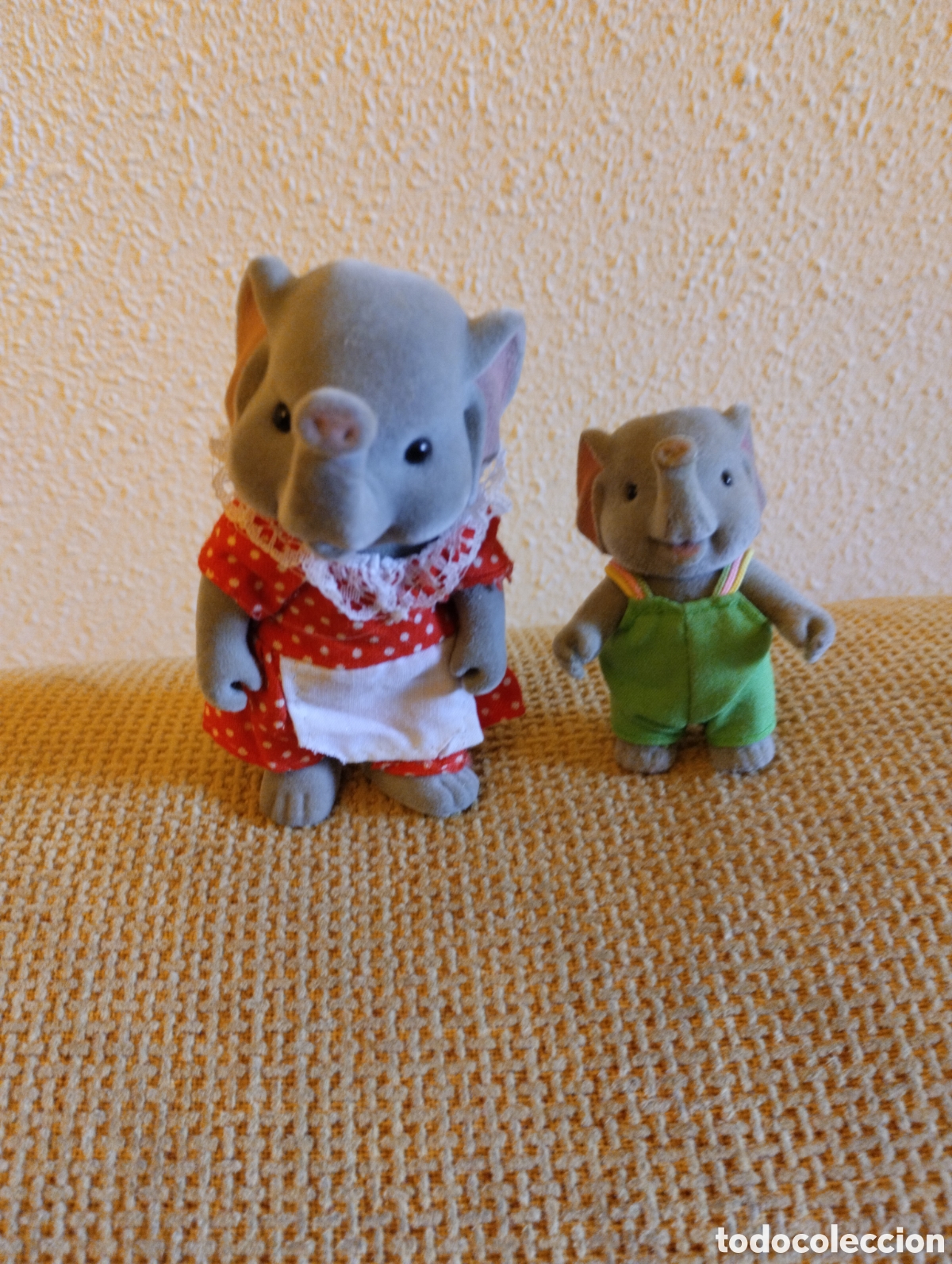 Mu&ntilde;ecas modernas: Lote Elefantitos Sylvanian - Foto 1