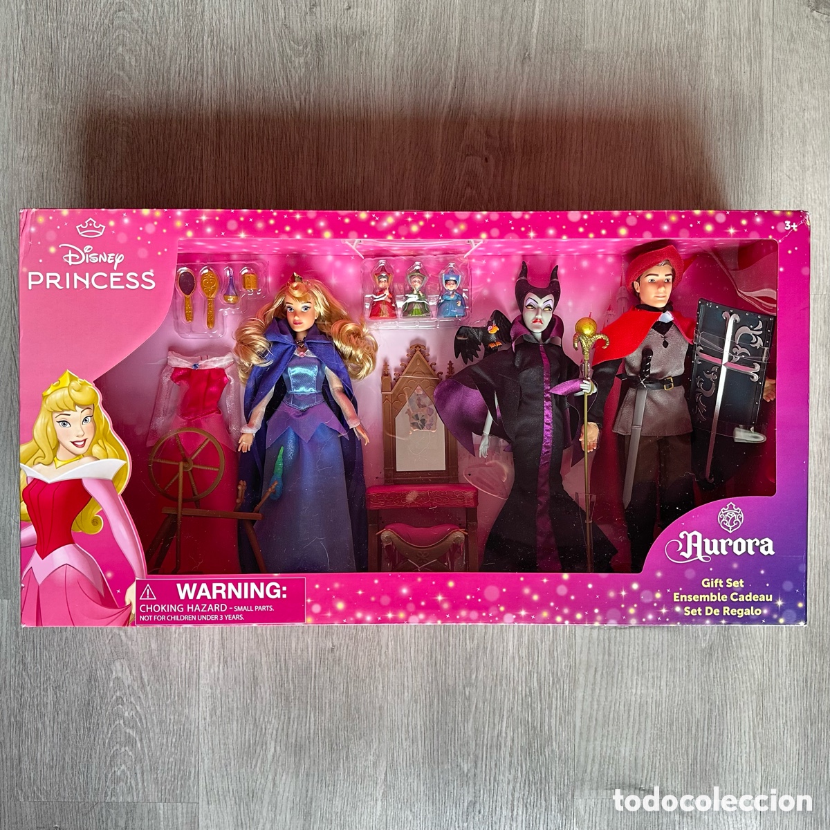 Mu&ntilde;ecas modernas: Set regalo mu&ntilde;eca cl&aacute;sica Aurora, La Bella Durmiente, Disney Store.