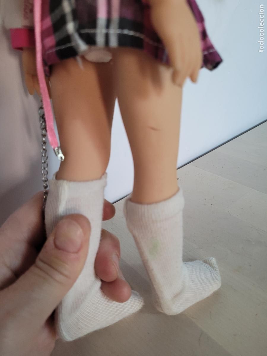Mu&ntilde;ecas modernas: mu&ntilde;eca madeleine simba colegiala - Foto 9