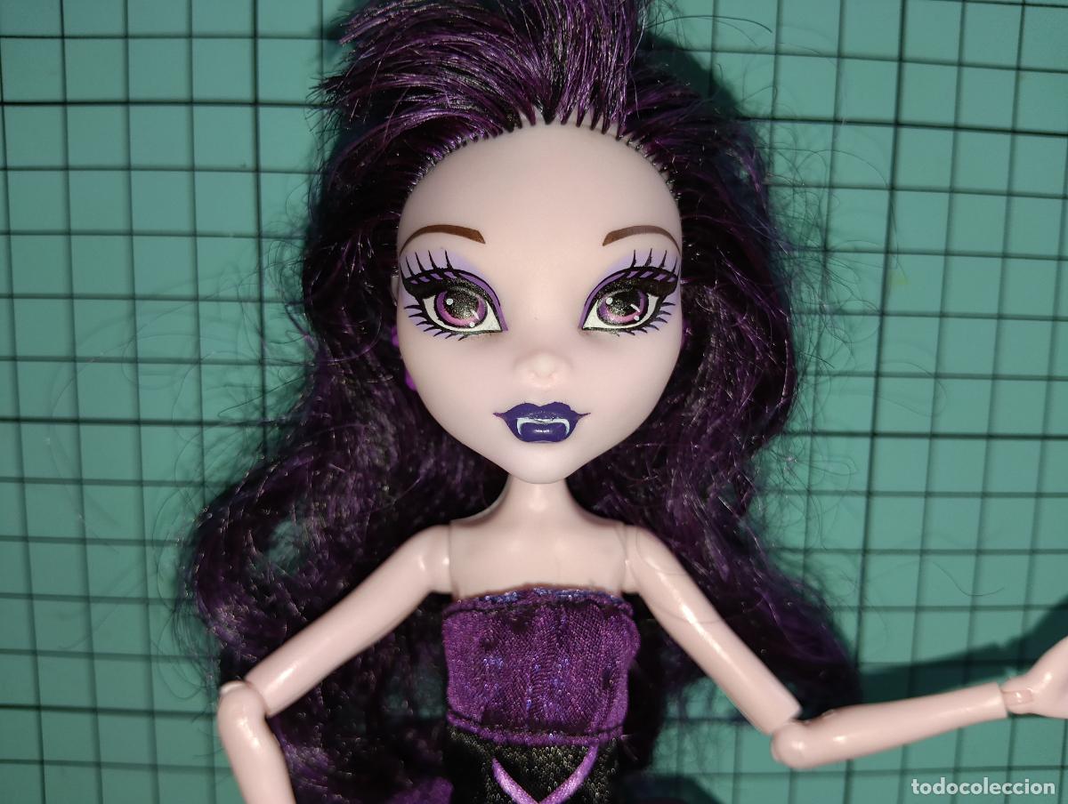 Mu&ntilde;ecas modernas: Mu&ntilde;eca Monster high Elissabat