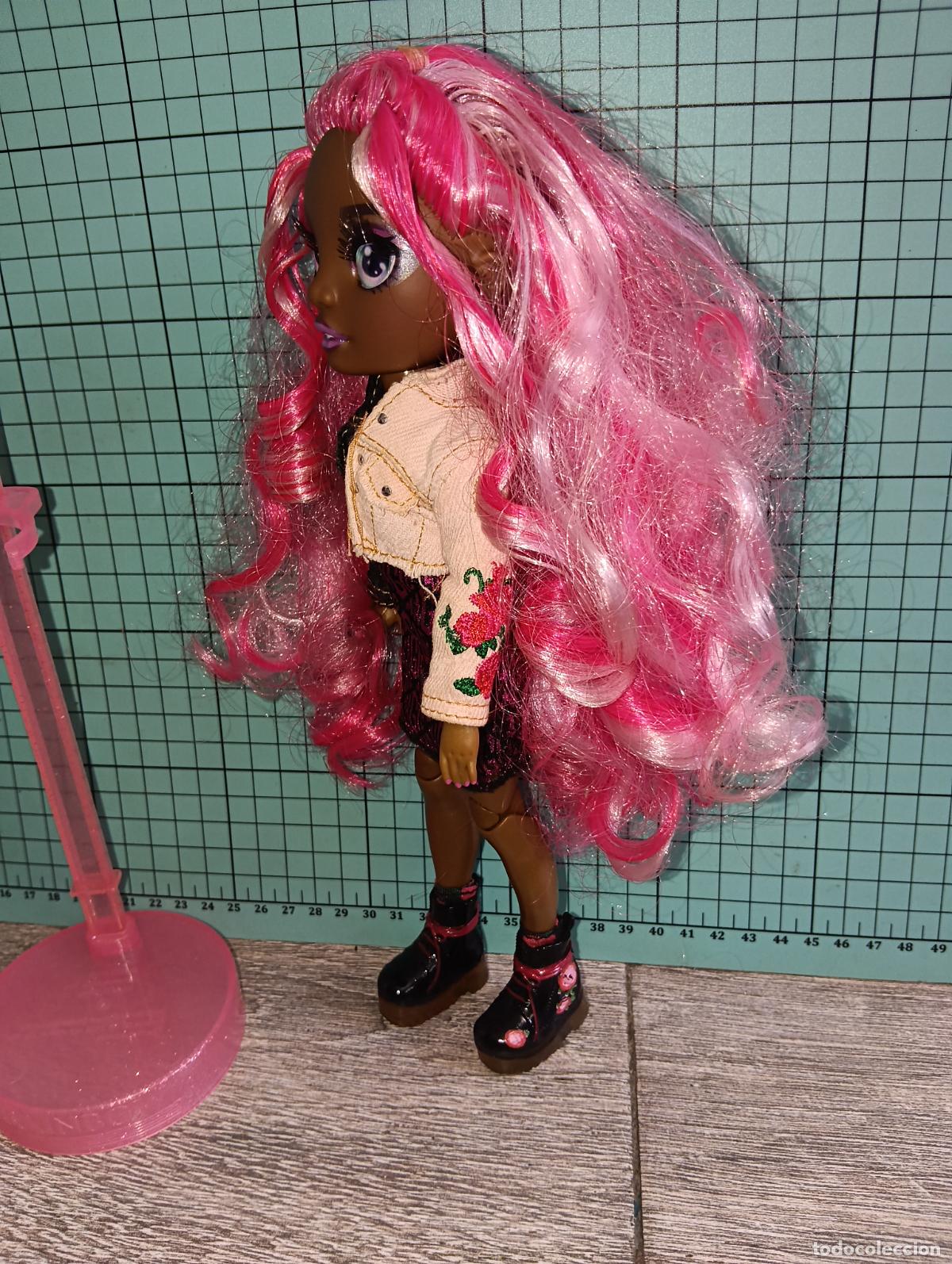 Mu&ntilde;ecas modernas: Mu&ntilde;eca Rainbow High Daria Roselyn - Foto 8