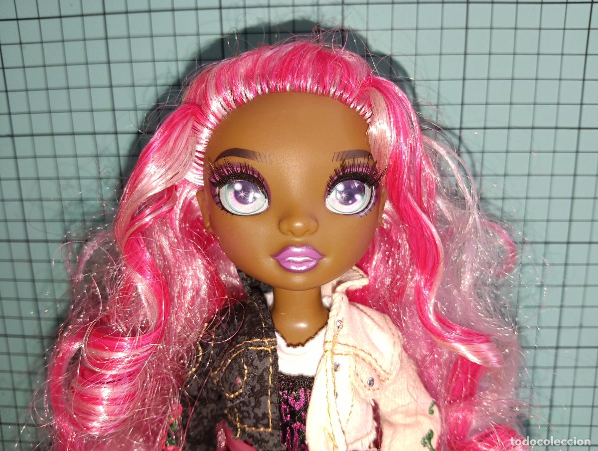 Mu&ntilde;ecas modernas: Mu&ntilde;eca Rainbow High Daria Roselyn - Foto 1