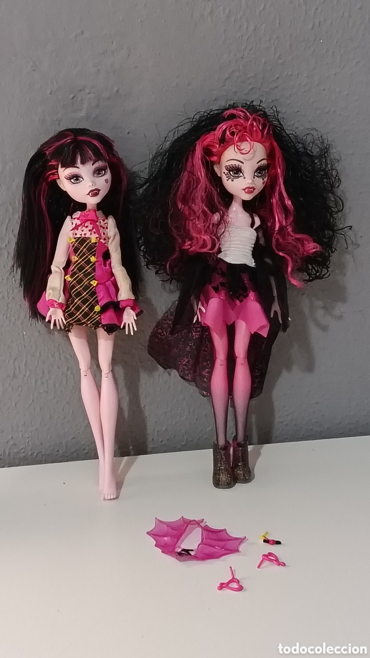 Mu&ntilde;ecas modernas: Lote 2 mu&ntilde;ecas Monster High Draculaura