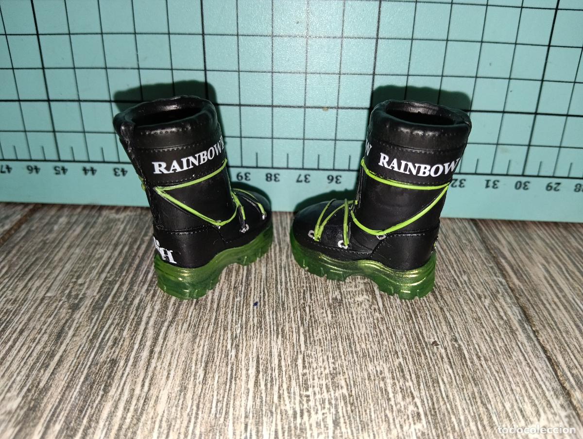 Mu&ntilde;ecas modernas: Botas zapatos de mu&ntilde;eca Rainbow high - Foto 3