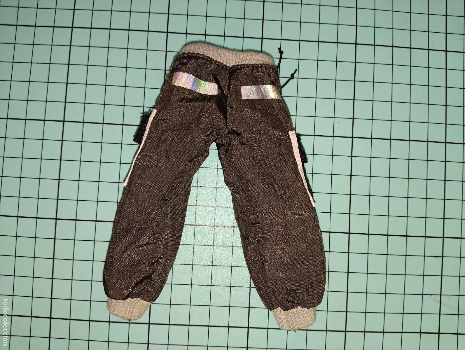 Mu&ntilde;ecas modernas: Pantalon de mu&ntilde;eco Rainbow high shadow - Foto 2