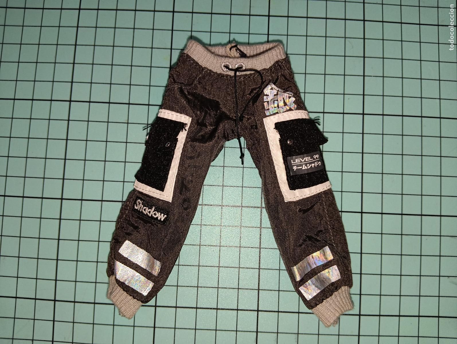 Mu&ntilde;ecas modernas: Pantalon de mu&ntilde;eco Rainbow high shadow