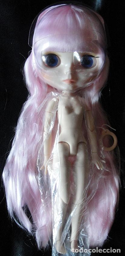 Bonecas Modernas: MU&Ntilde;ECA OJOS GRANDES PELO ROSA Y JUEGO DE MANOS - NUEVA -