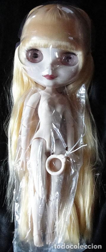 Bonecas Modernas: MU&Ntilde;ECA OJOS GRANDES PELO RUBIO Y JUEGO DE MANOS - NUEVA -