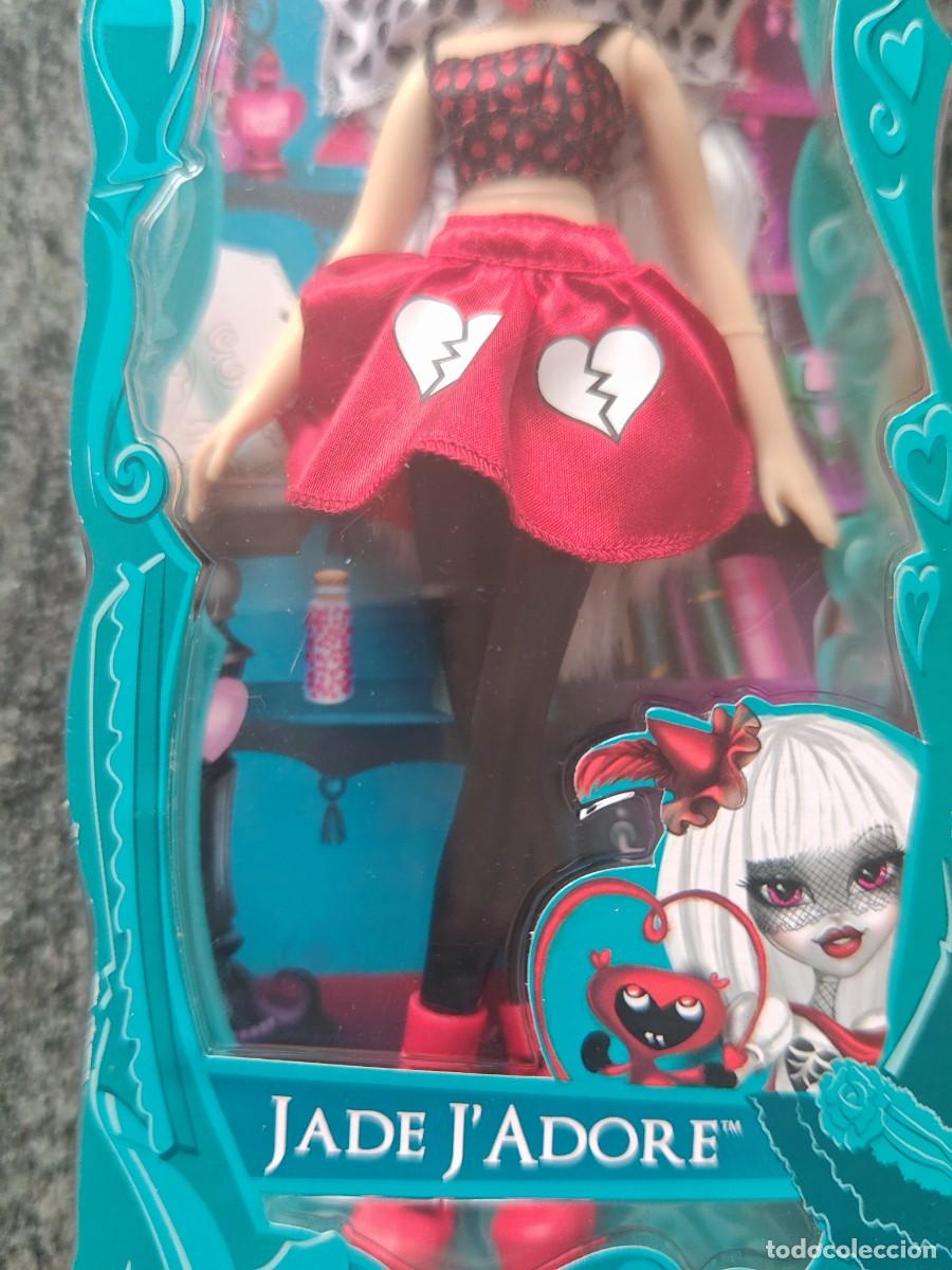 Mu&ntilde;ecas modernas: Mu&ntilde;eca Bratzillaz. Jade JAdore. A&ntilde;o 2012 - Foto 3
