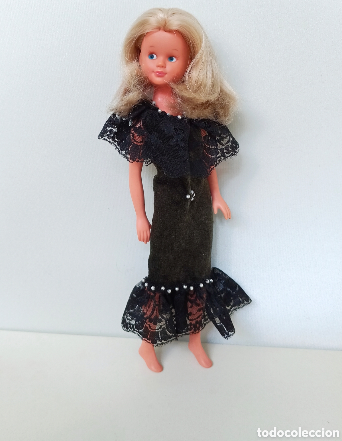Mu&ntilde;ecas modernas: Mu&ntilde;eca BellaJoy Sebino rubia a&ntilde;os 70 italiana