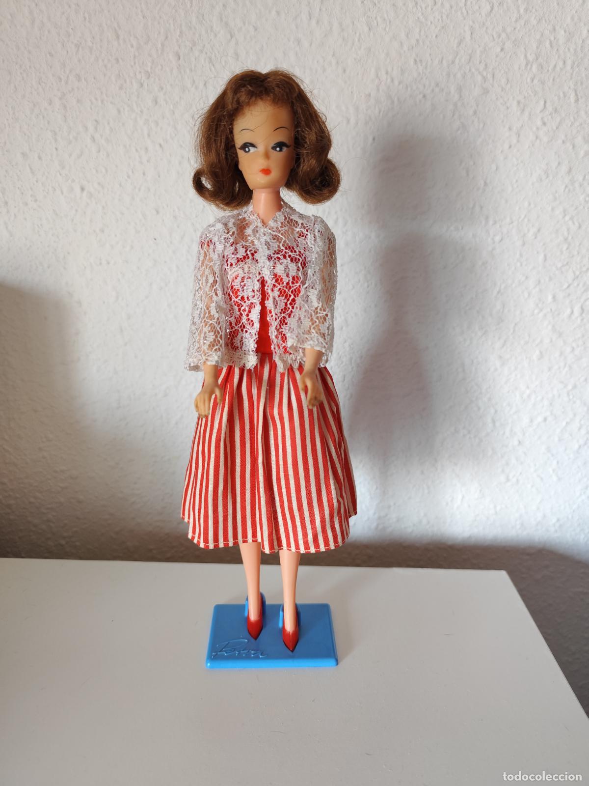 Mu&ntilde;ecas modernas: Mu&ntilde;eca Maniqu&iacute; PETRA + SOPORTE + BA&Ntilde;ADOR ROJO