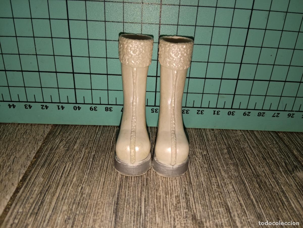 Mu&ntilde;ecas modernas: Botas zapatos de mu&ntilde;eca Bratz - Foto 2