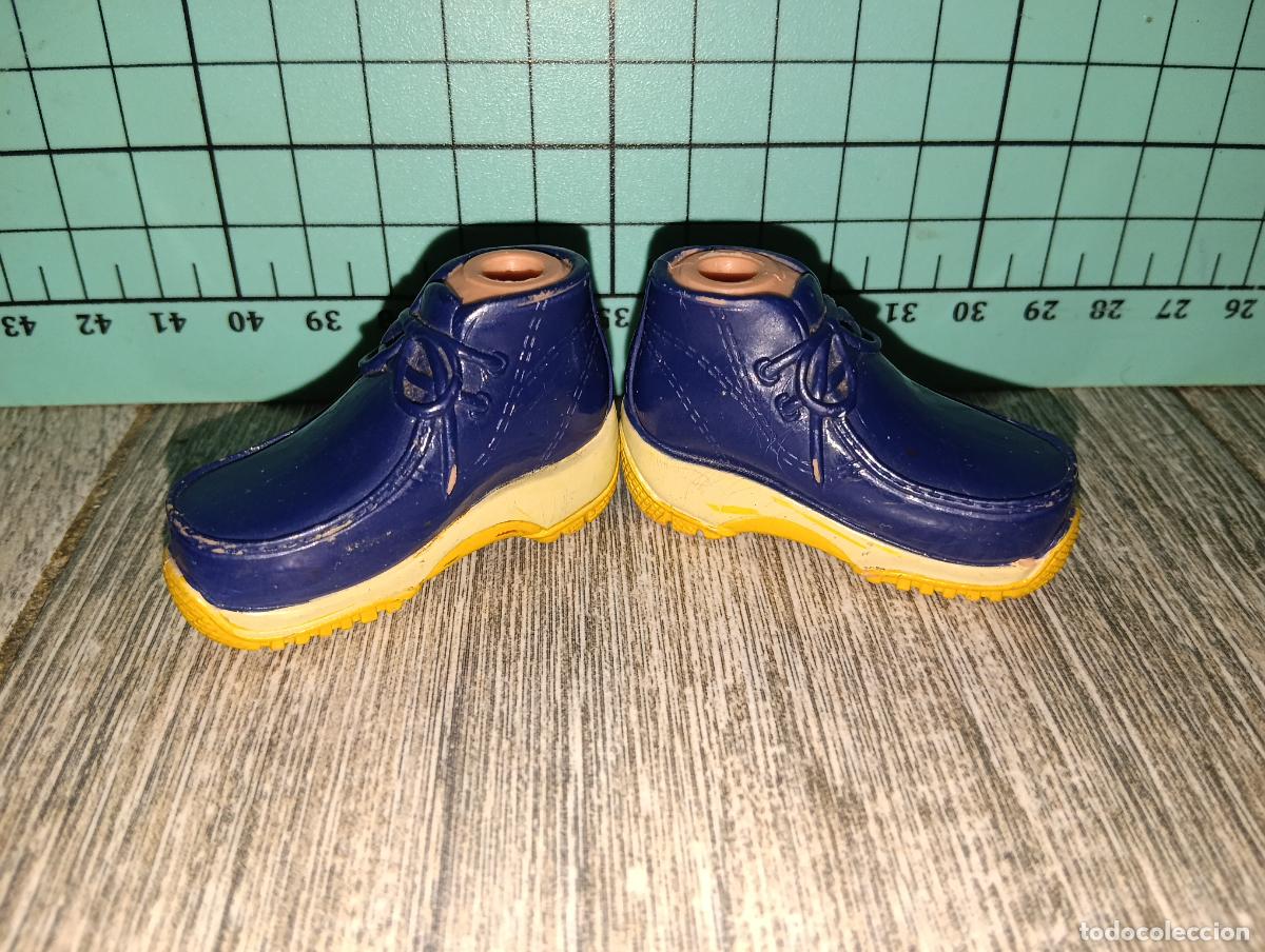 Mu&ntilde;ecas modernas: zapatos de mu&ntilde;eco chico Bratz