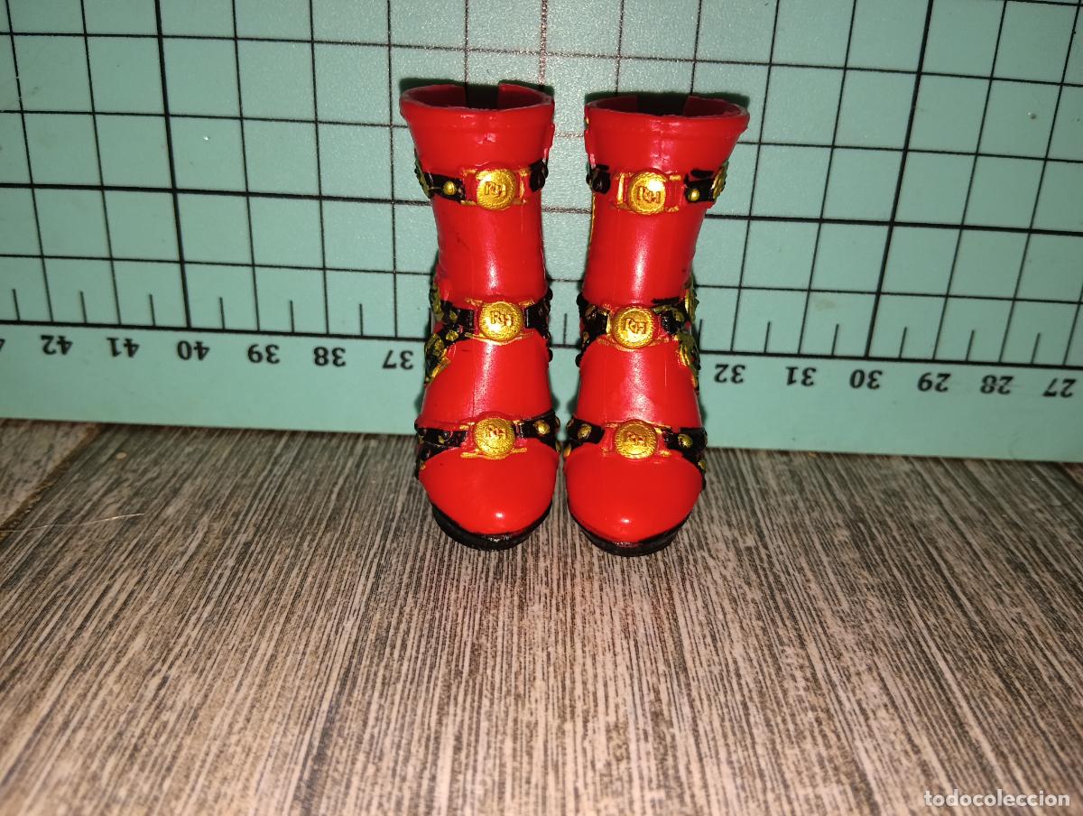 Mu&ntilde;ecas modernas: Botas zapatos de mu&ntilde;eca Rainbow high - Foto 2
