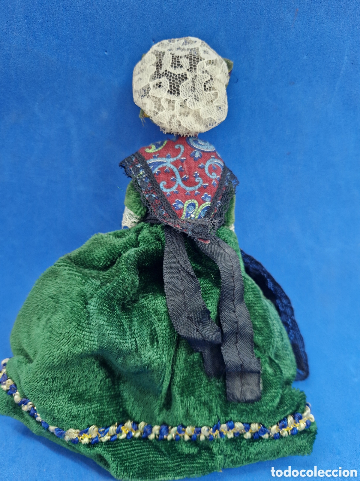 Mu&ntilde;ecas modernas: Mu&ntilde;eca souvenir antigua - Foto 2