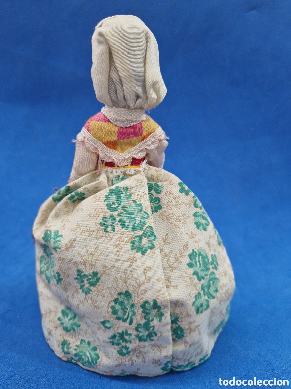 Mu&ntilde;ecas modernas: Mu&ntilde;eca souvenir antigua - Foto 2