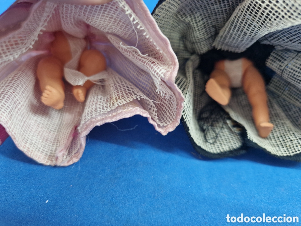 Mu&ntilde;ecas modernas: Mu&ntilde;ecas souvenir antiguas, lote de 2 - Foto 3