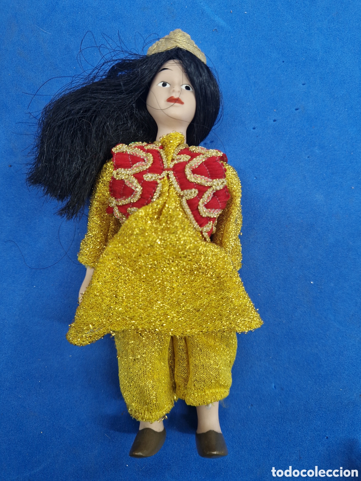 Mu&ntilde;ecas modernas: Mu&ntilde;eca de porcelana ,pa&iacute;ses del mundo