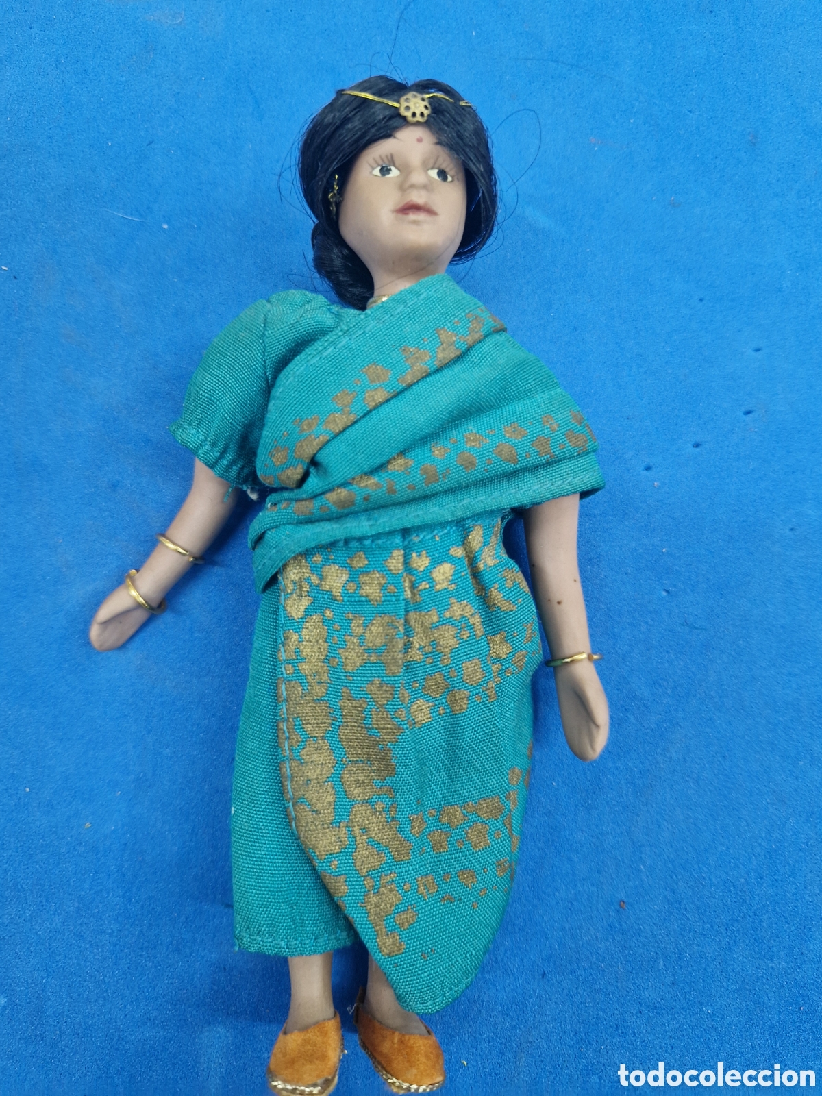 Mu&ntilde;ecas modernas: Mu&ntilde;eca de porcelana ,pa&iacute;ses del mundo