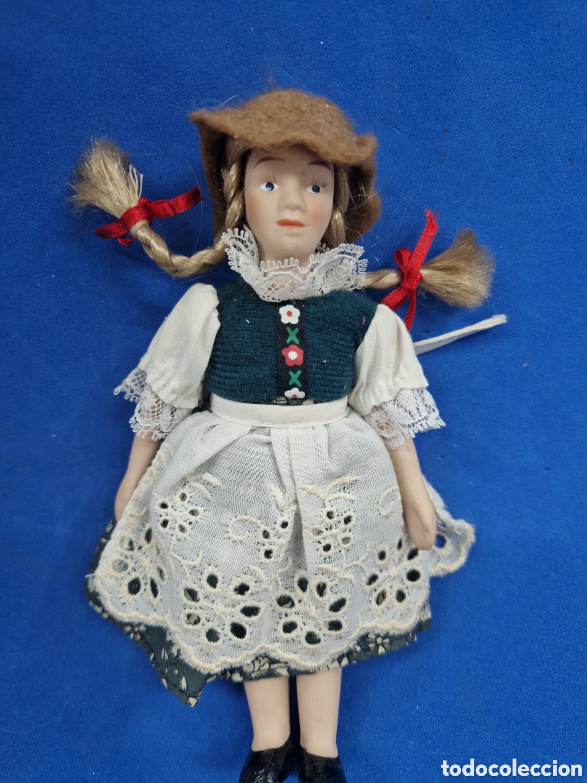 Mu&ntilde;ecas modernas: Mu&ntilde;eca de porcelana, pa&iacute;ses del mundo