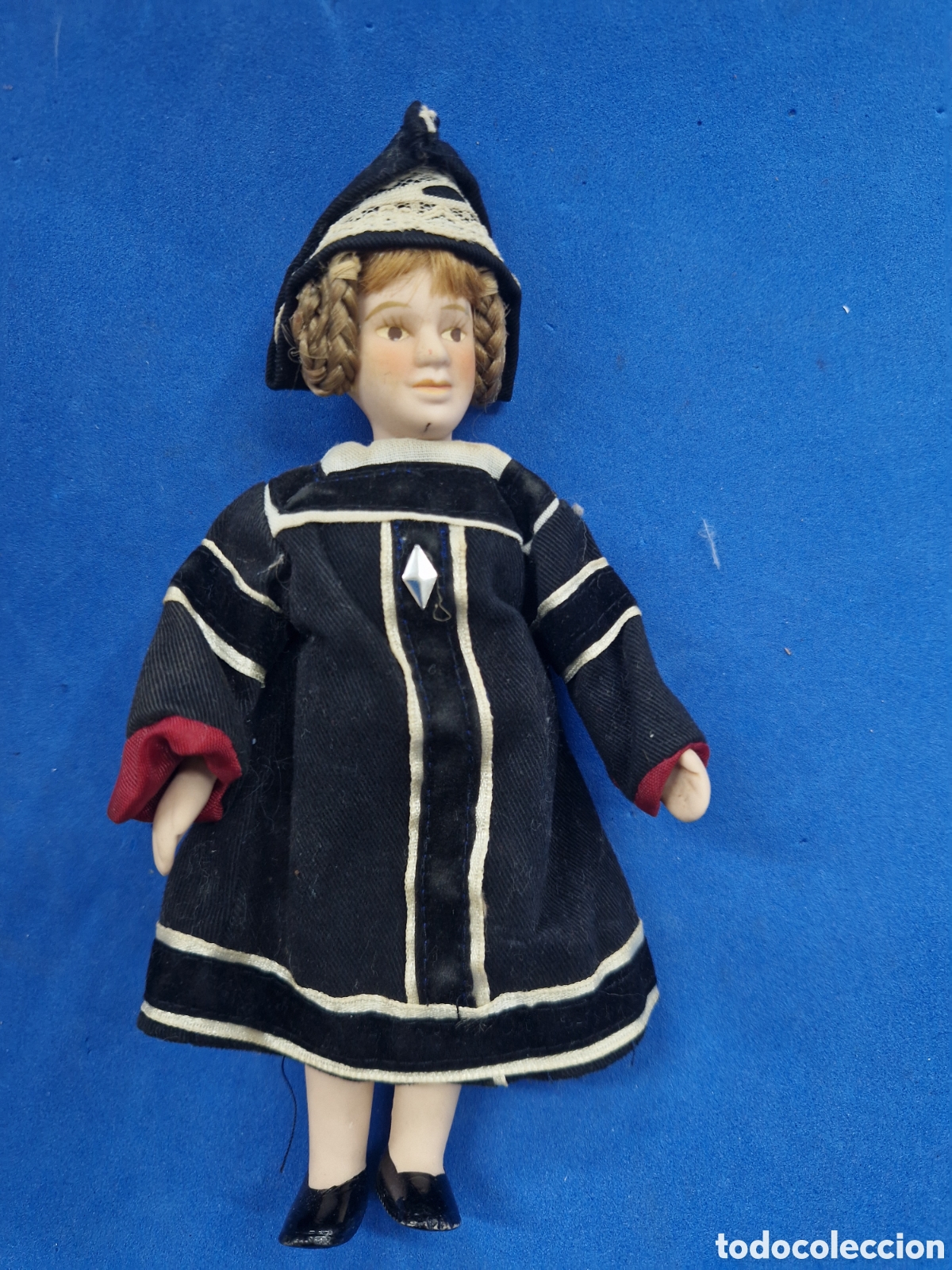 Mu&ntilde;ecas modernas: Mu&ntilde;eca de porcelana, pa&iacute;ses del mundo