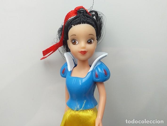 Mu&ntilde;ecas modernas: Mini mu&ntilde;eca Blancanieves - Foto 2