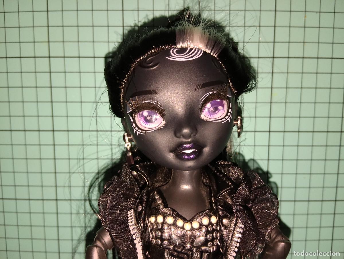 Mu&ntilde;ecas modernas: Mu&ntilde;eca Rainbow high Shadow Shanelle Onyx
