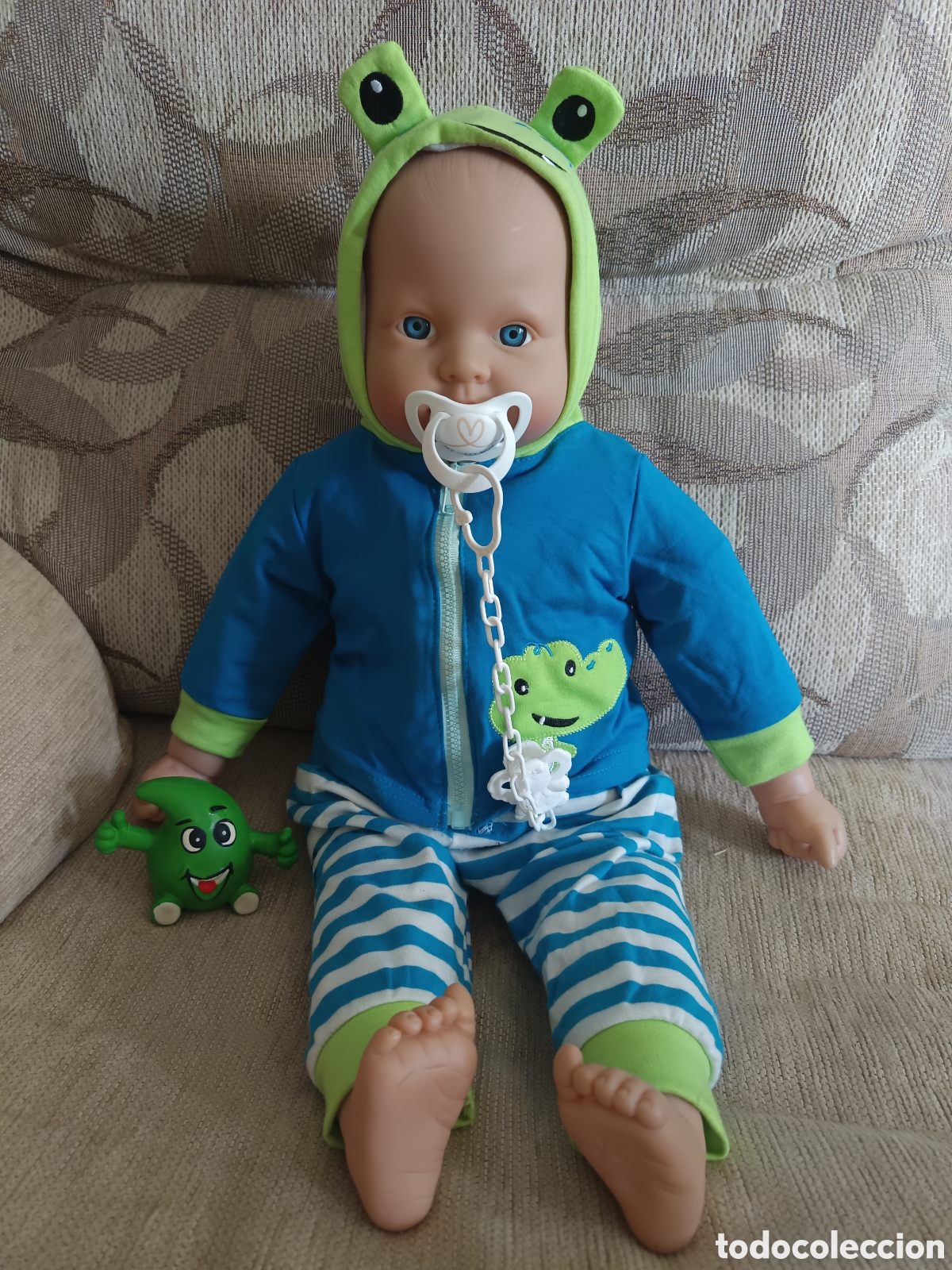 Mu&ntilde;ecas modernas: Precioso Mu&ntilde;eco Beb&eacute; con chupete 57 cm