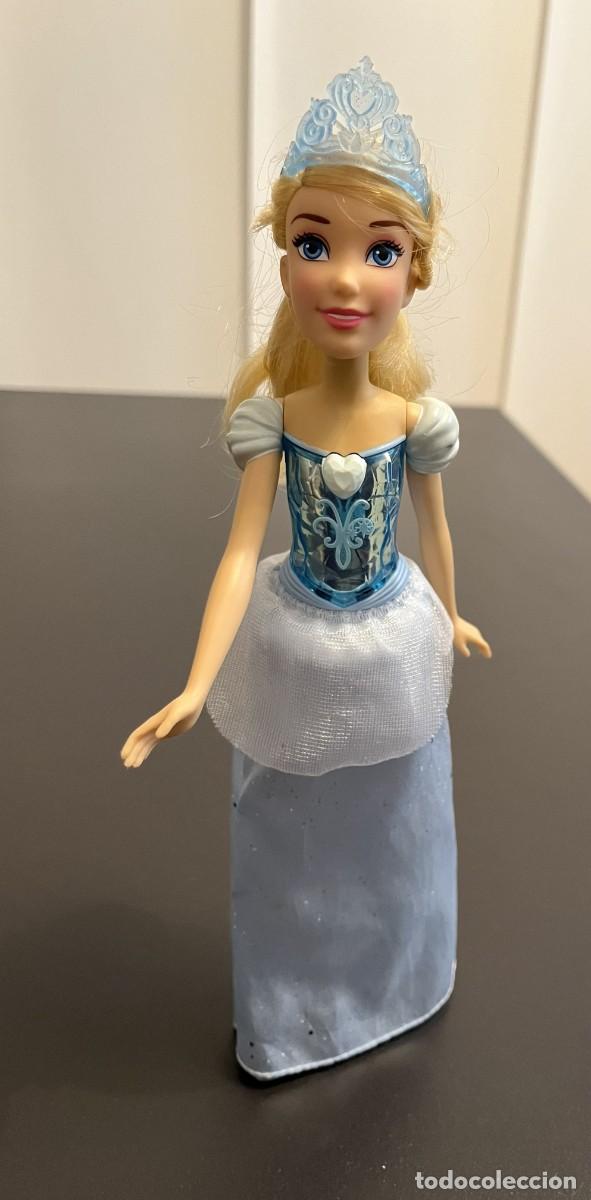 Mu&ntilde;ecas modernas: Mu&ntilde;eca Princesa Cenicienta Disney 27cm