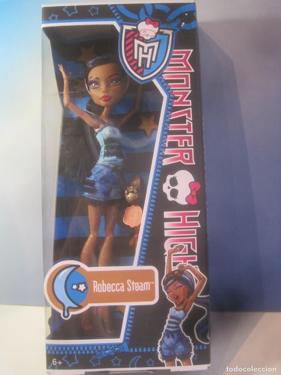 Mu&ntilde;ecas modernas: MU&Ntilde;ECA MONSTER HIGH ROBECCA STEAM DE MATTEL A&Ntilde;O 2012 NUEVA EN CAJA
